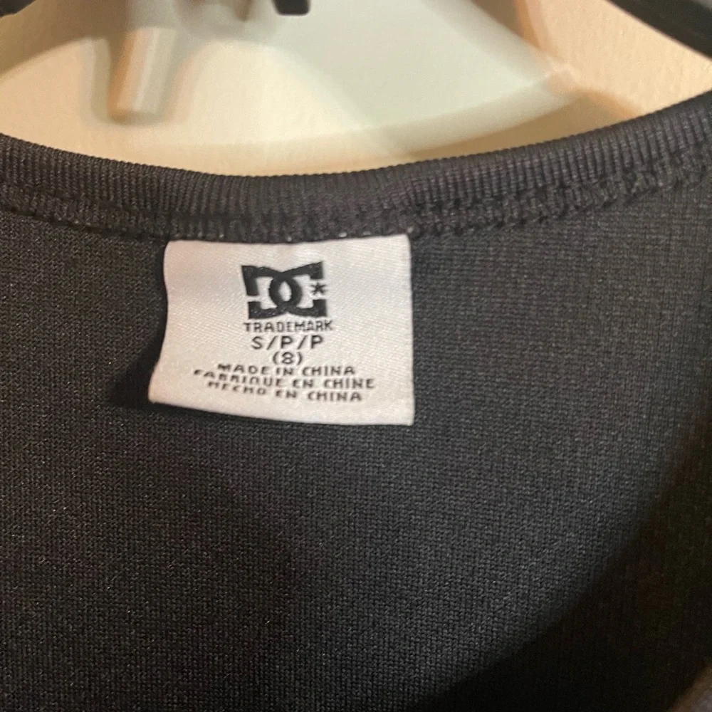 DC boys tank. Size small. Teal and black - Picture 3 of 3